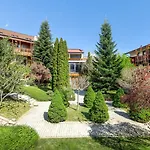 Four Points By Sheraton Hotel 4*