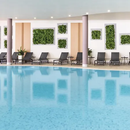 Four Points By Sheraton Hotel 4*