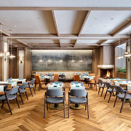 Four Points By Sheraton 호텔 반스코