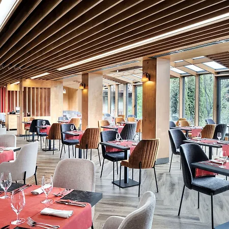 Four Points By Sheraton 호텔 4*